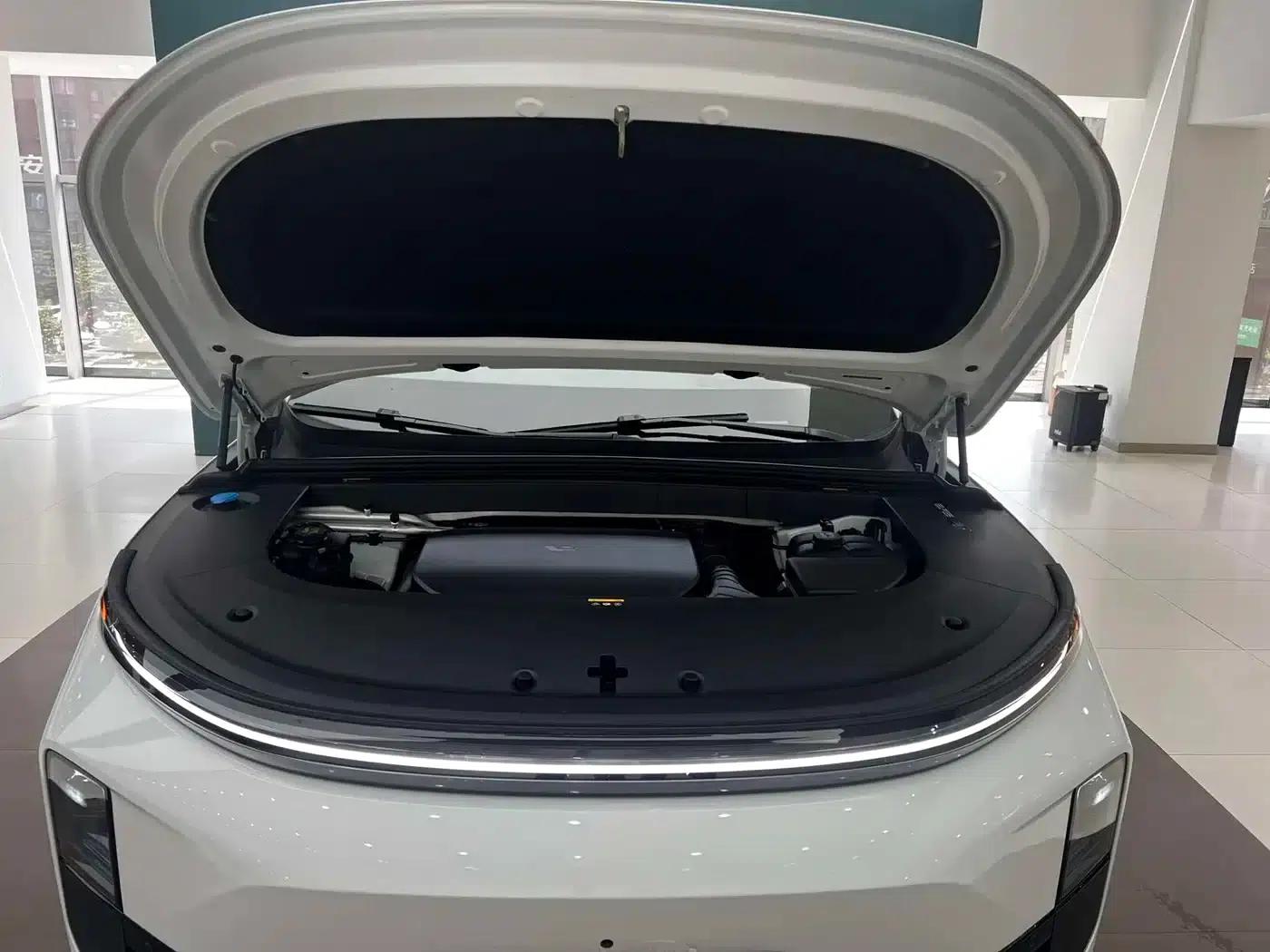 Li Auto L6 2024 Pro — миниатюра 2