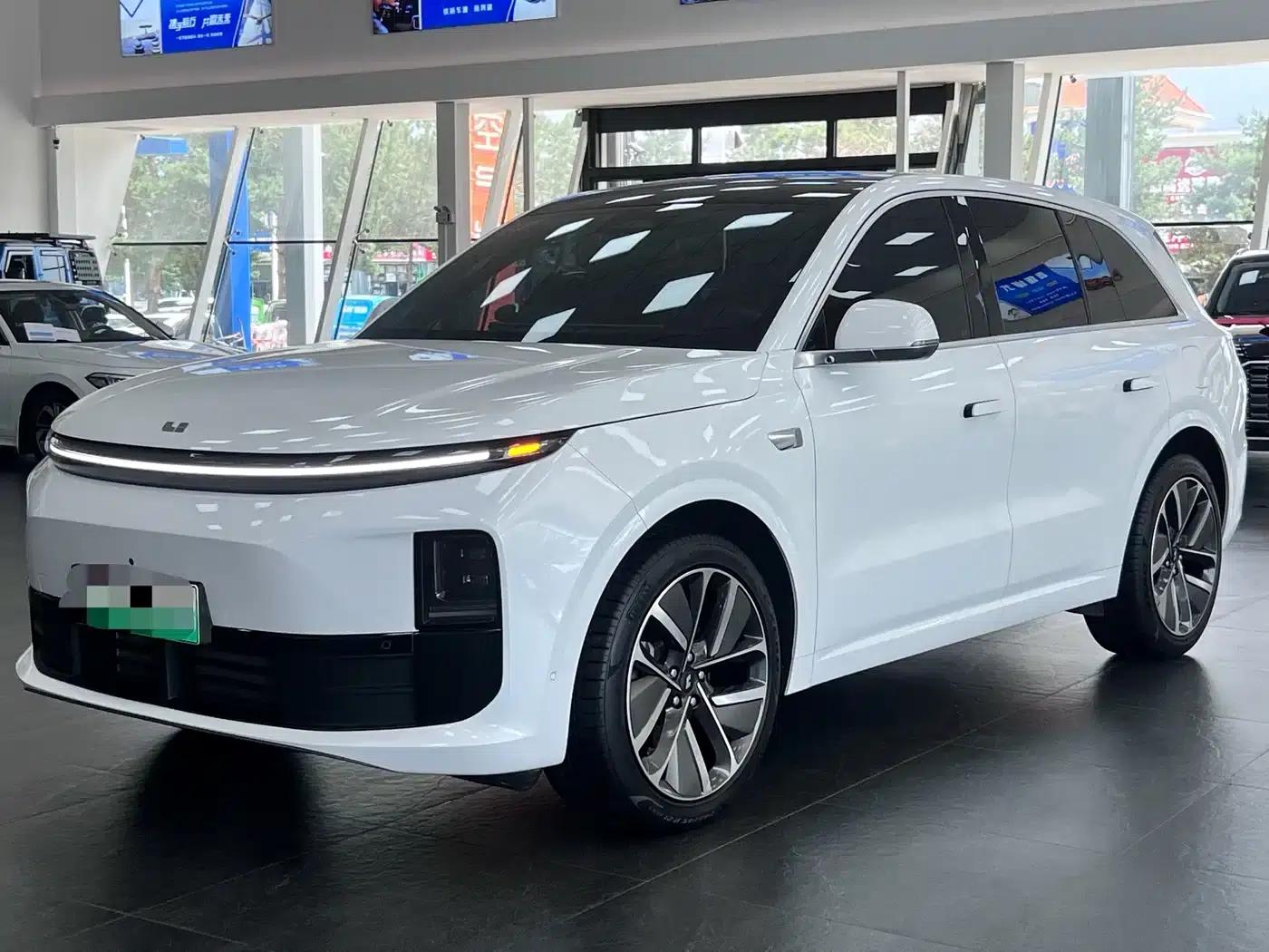 Li Auto L6 2024 Pro — миниатюра 1