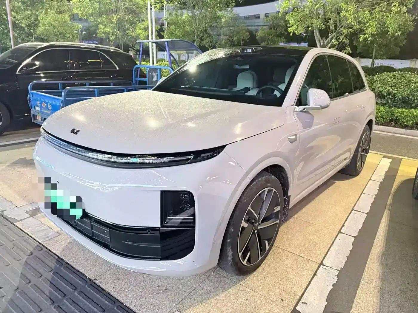Li Auto L6 2025 Max Intelligent Renewal Edition — миниатюра 1