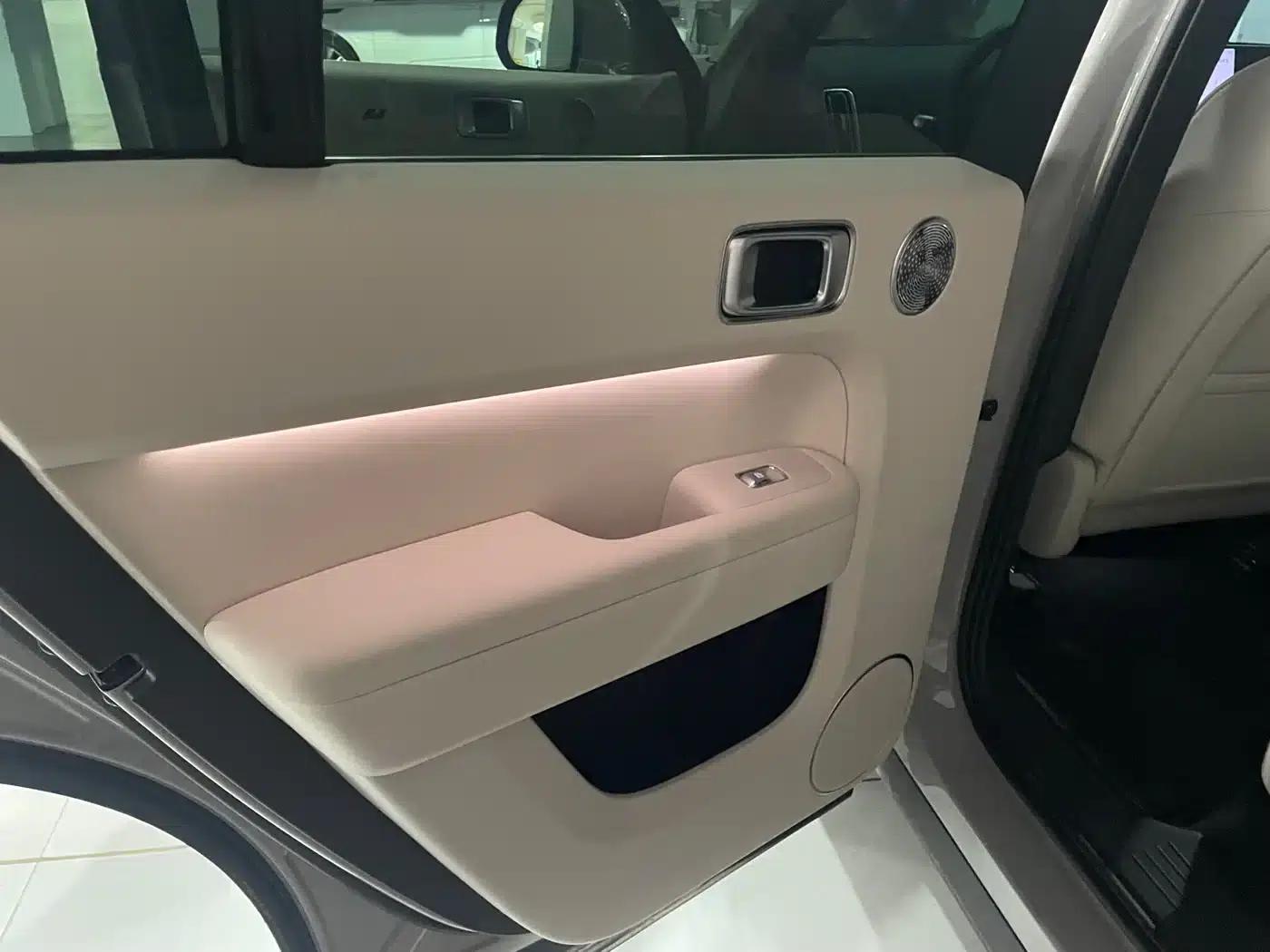 Li Auto L6 2025 Max Intelligent Renewal Edition — миниатюра 11