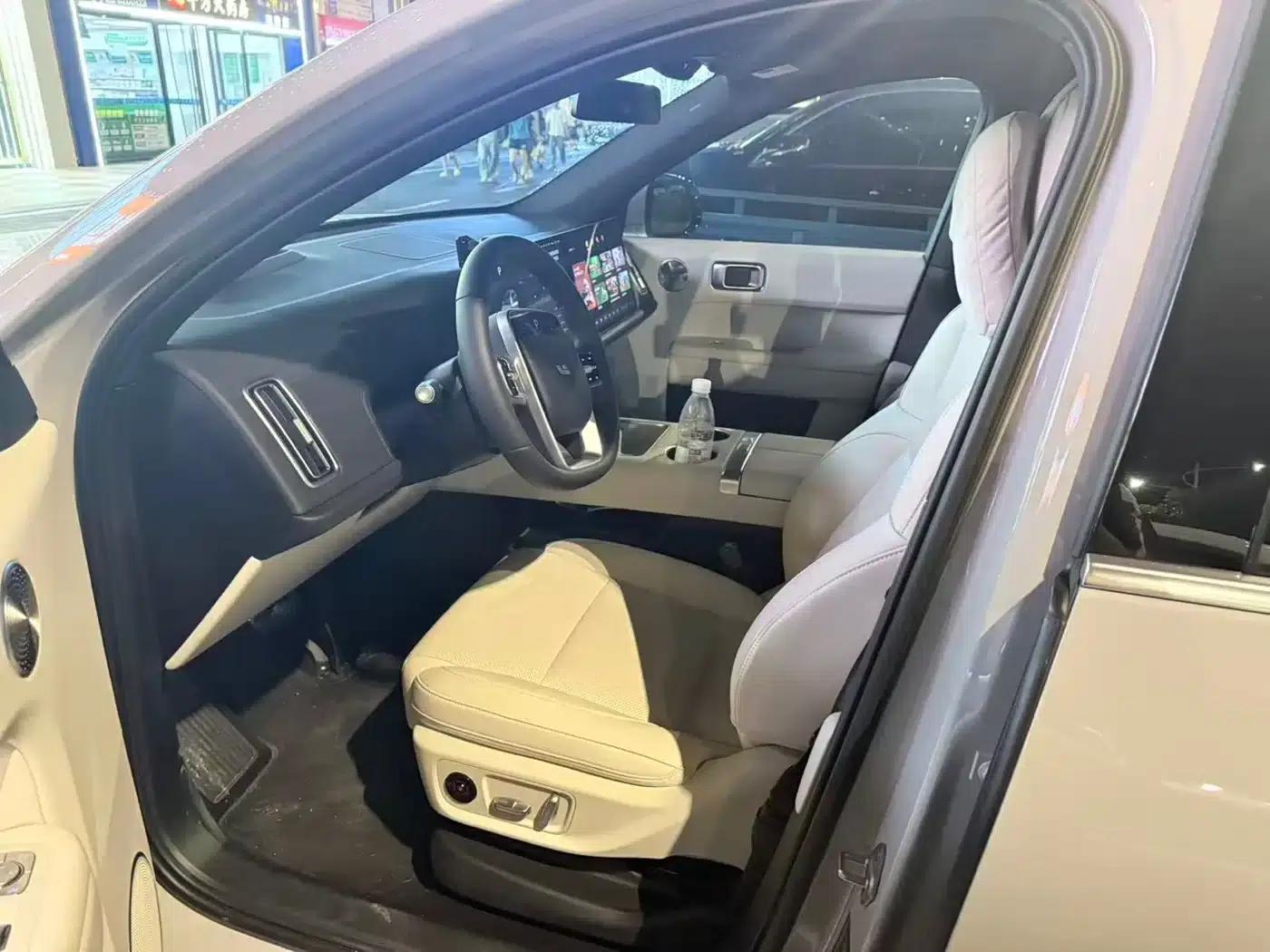 Li Auto L6 2025 Max Intelligent Renewal Edition — миниатюра 3