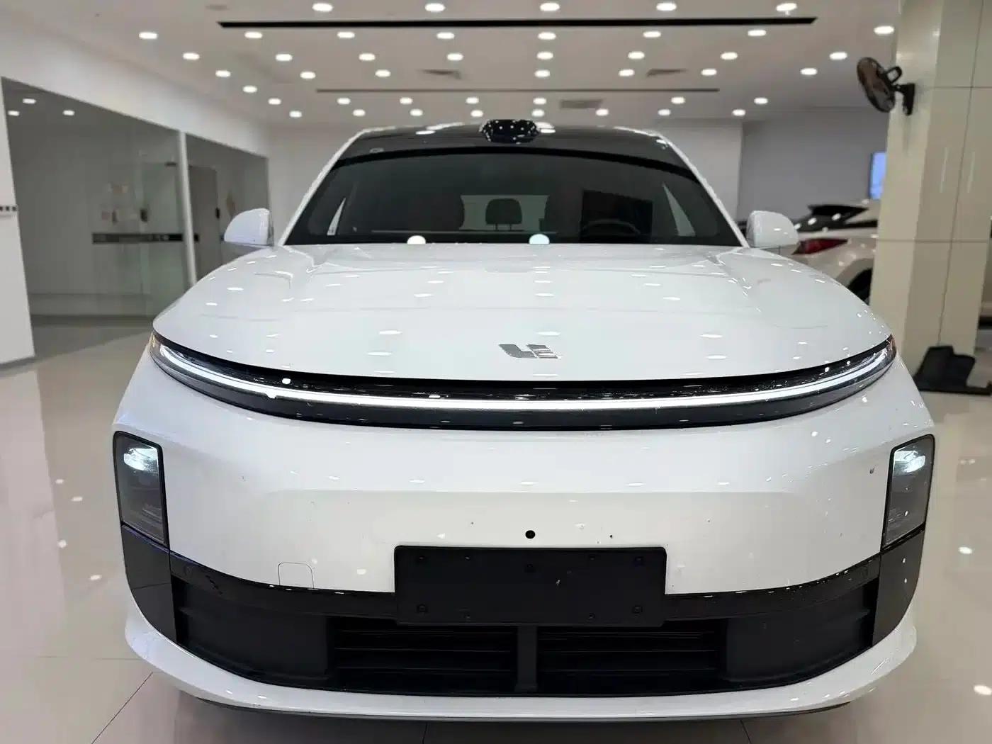 Li Auto L6 2025 Max Intelligent Renewal Edition — миниатюра 1