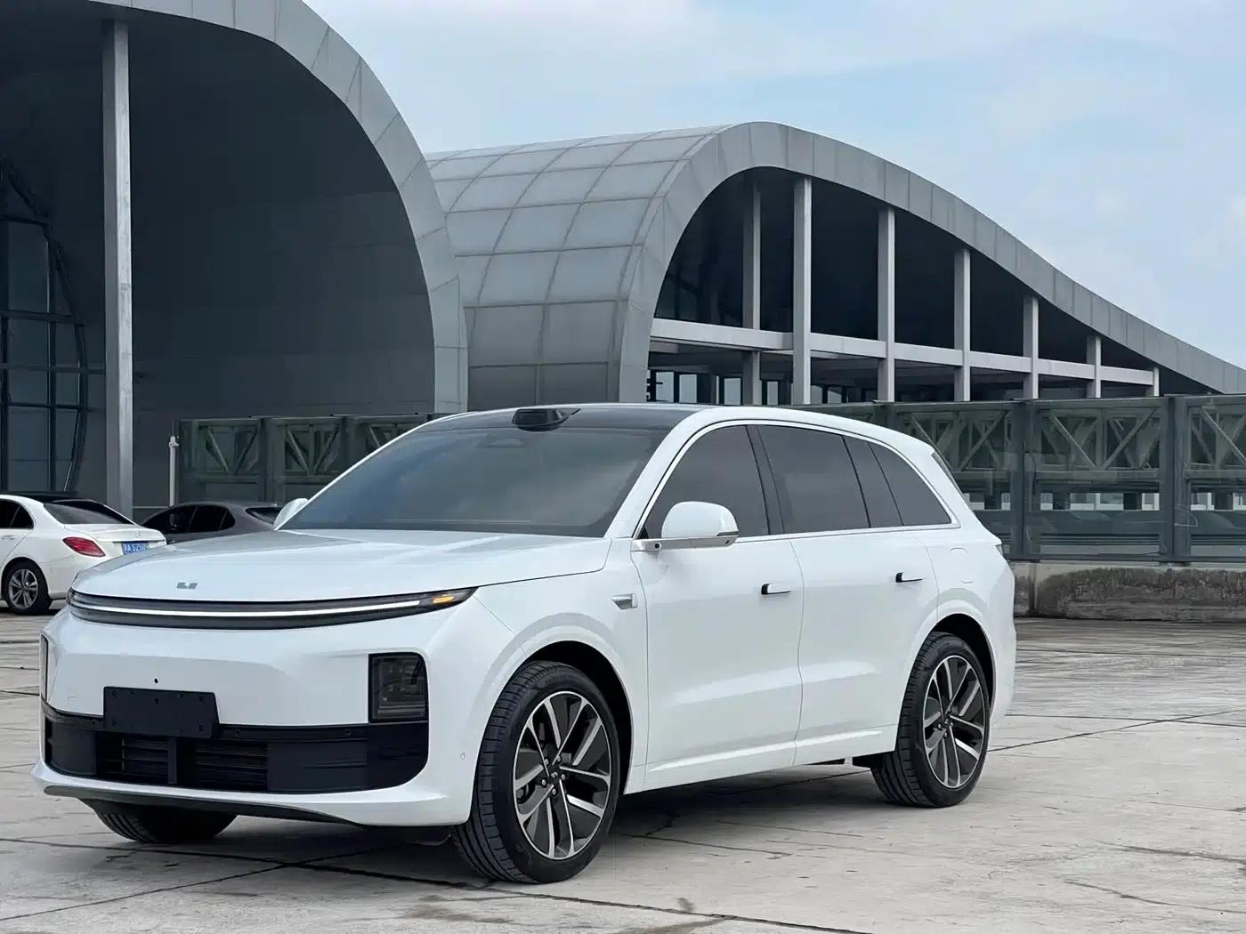 Li Auto L6 2025 Max Intelligent Renewal Edition — миниатюра 1