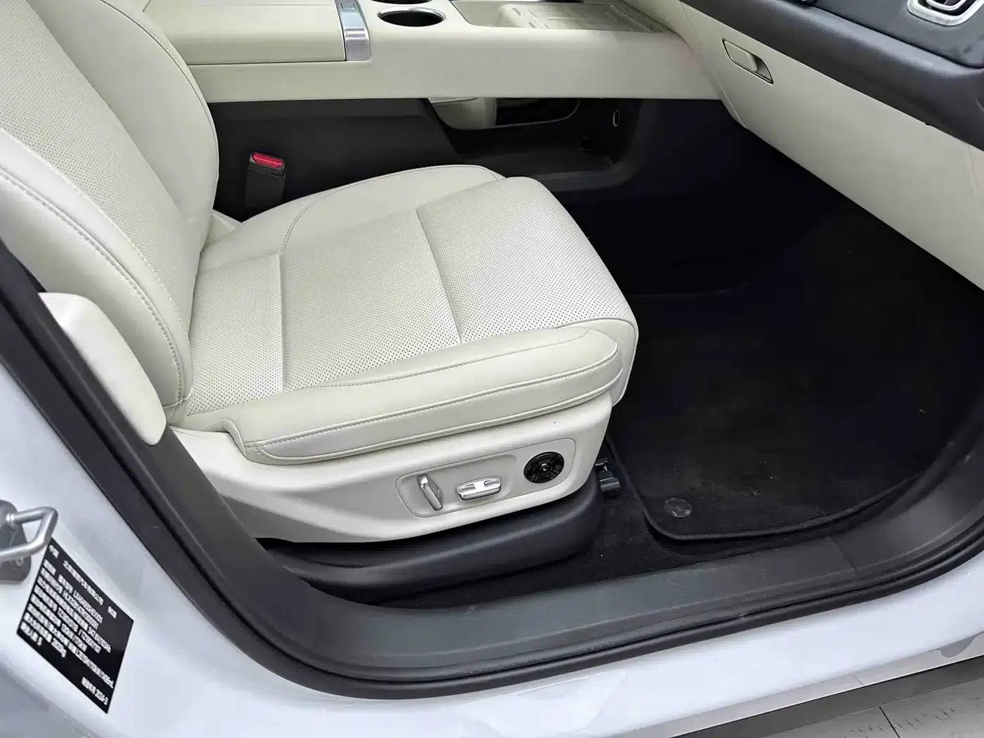 Li Auto L6 2024 Max — миниатюра 21