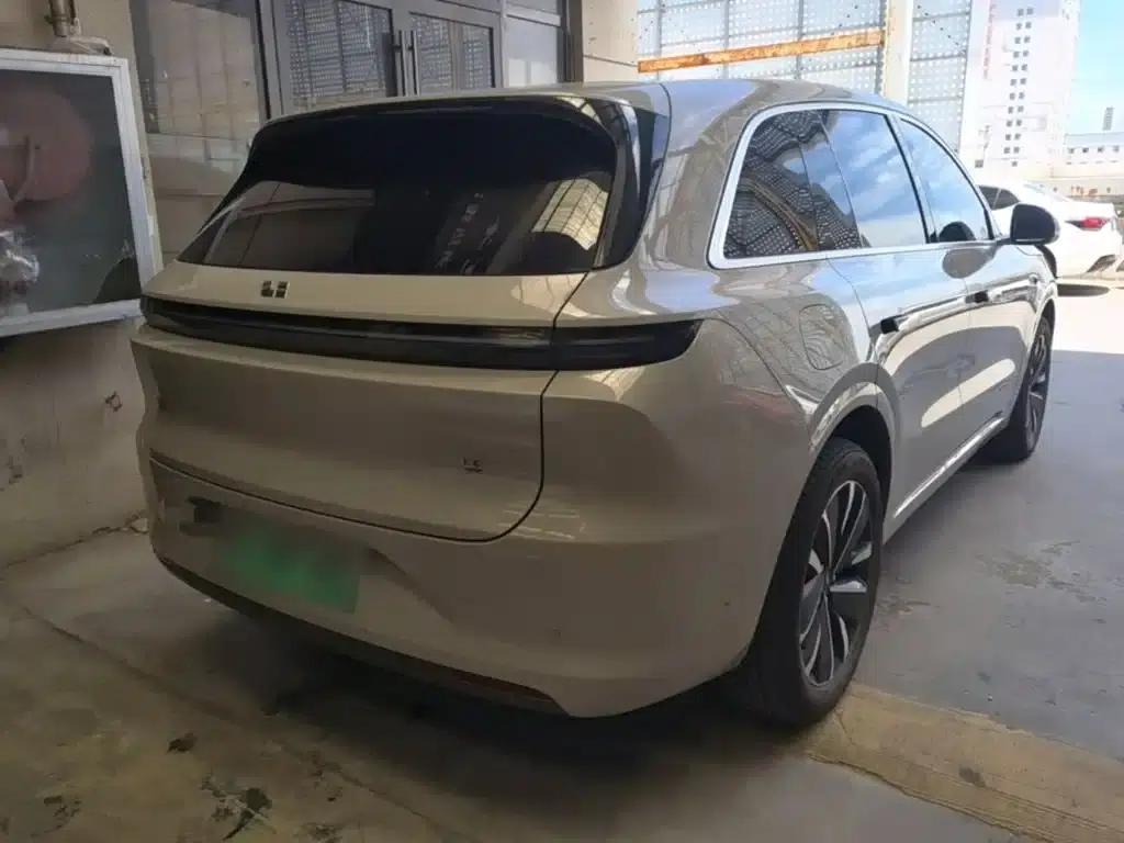Li Auto L6 2025 Pro Smart Renewal Edition — миниатюра 5