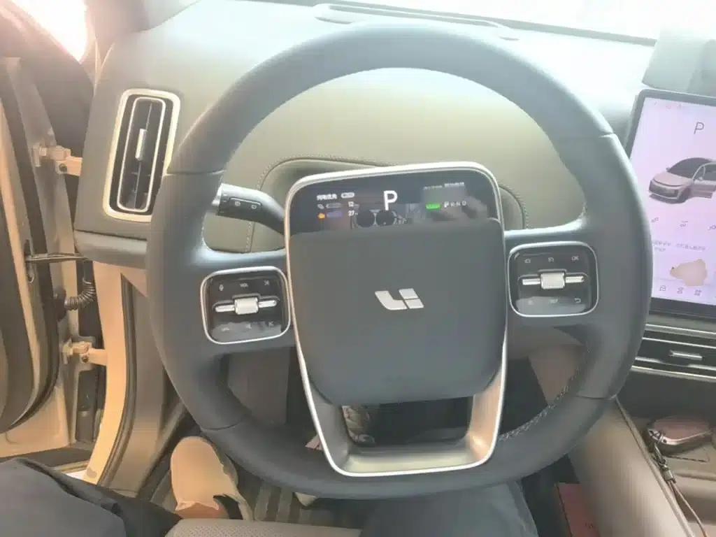 Li Auto L6 2025 Pro Smart Renewal Edition — миниатюра 7