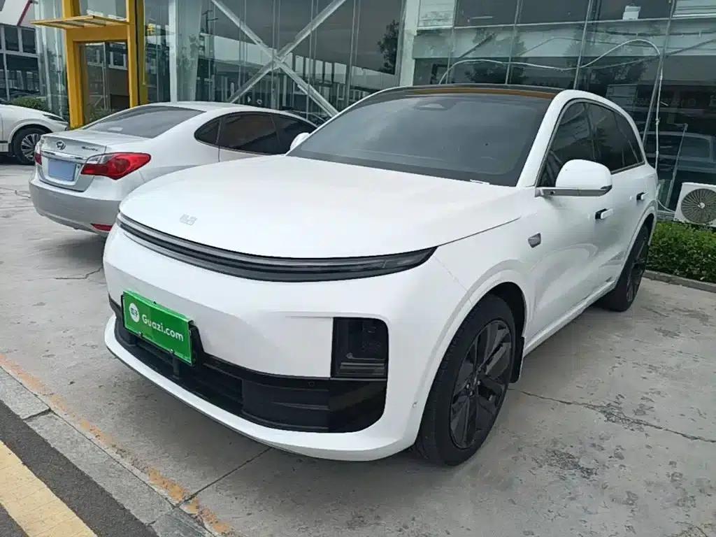 Li Auto L6 2024 Pro — миниатюра 1