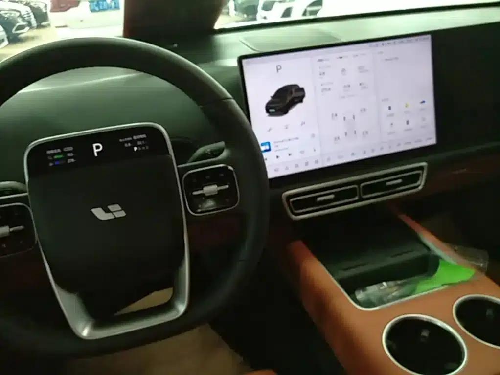Li Auto L6 2025 Pro Smart Renewal Edition — миниатюра 14