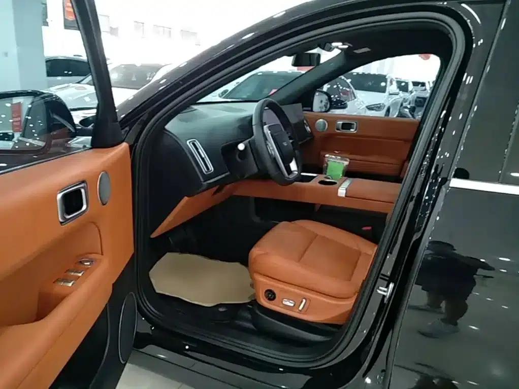 Li Auto L6 2025 Pro Smart Renewal Edition — миниатюра 15