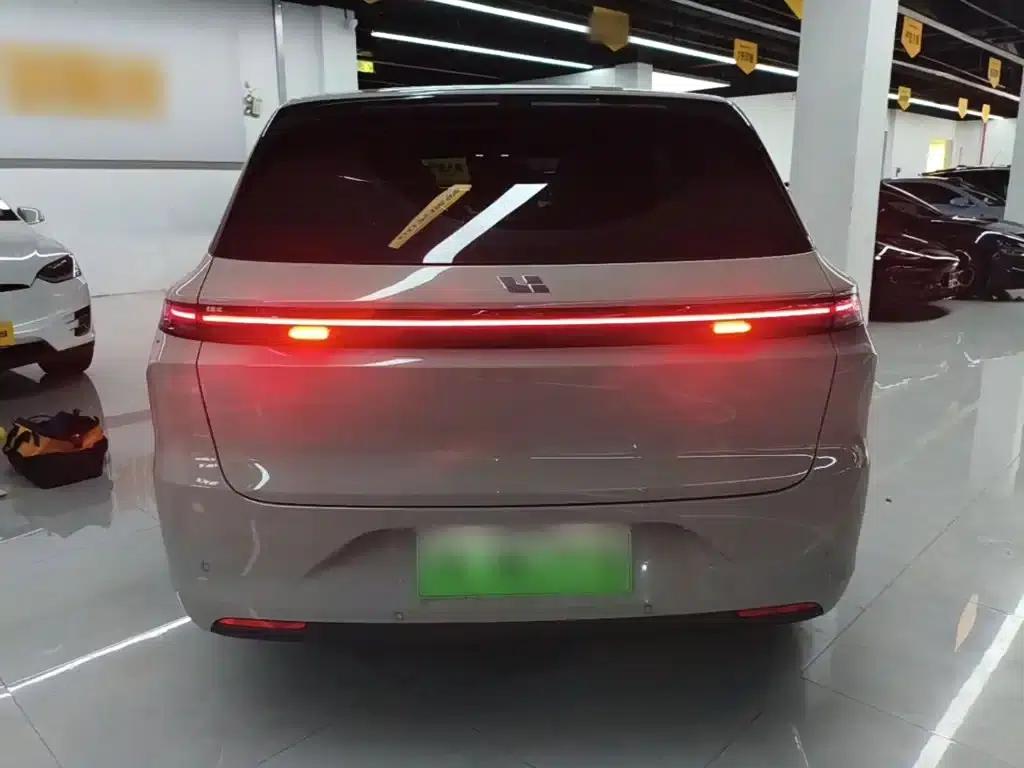 Li Auto L6 2025 Pro Smart Renewal Edition — миниатюра 6