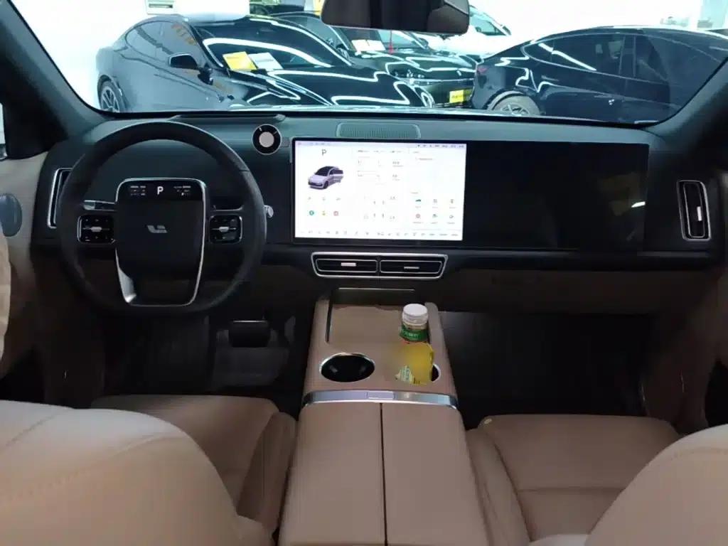 Li Auto L6 2025 Pro Smart Renewal Edition — миниатюра 10