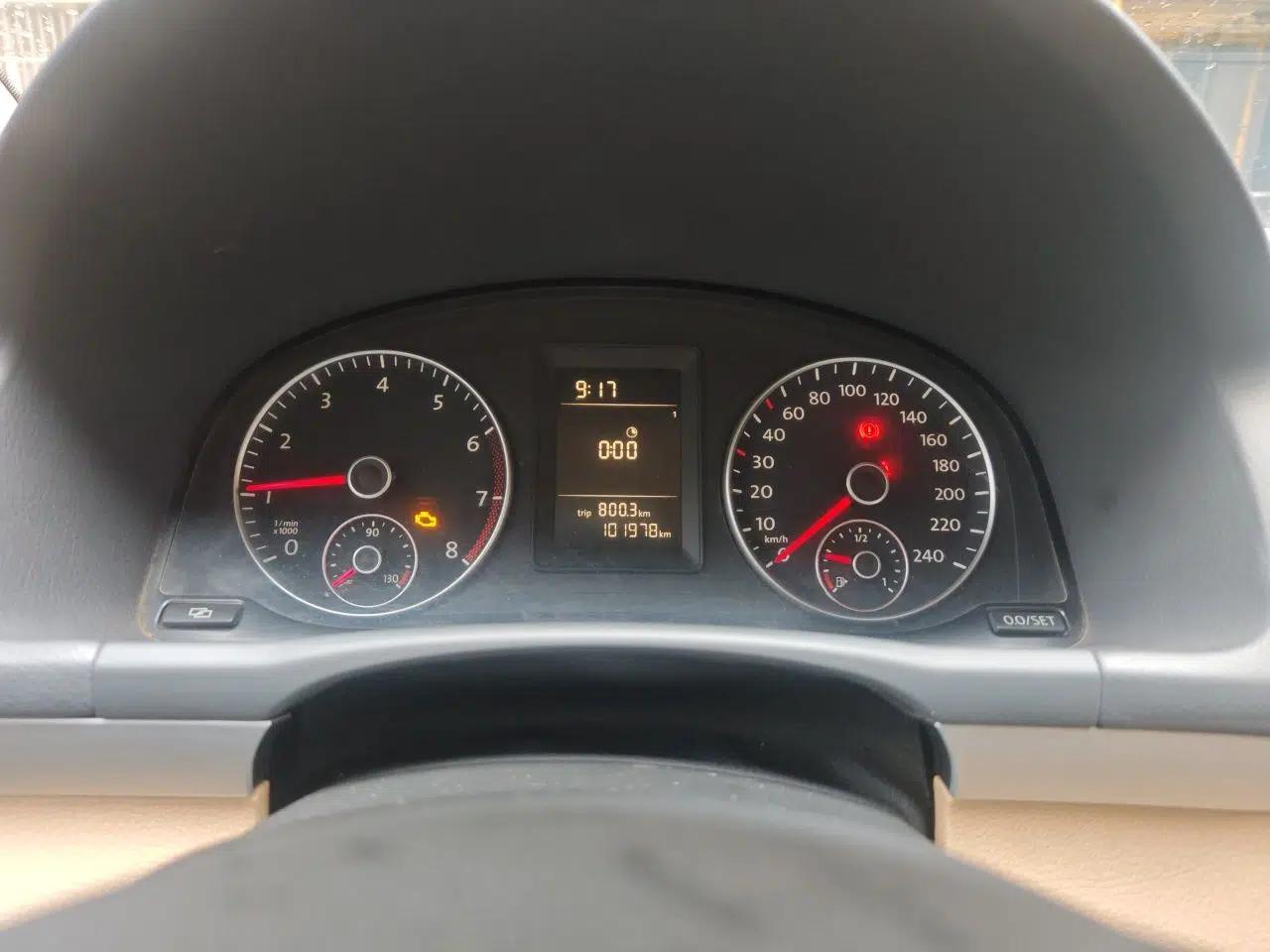 Volkswagen Touran 2011 1.4T Manual ZhiShang Edition 5-seater — миниатюра 11