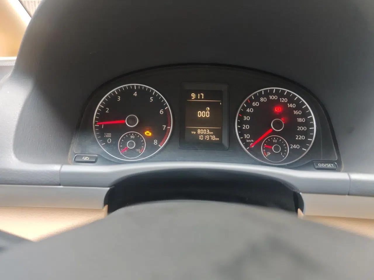 Volkswagen Touran 2011 1.4T Manual ZhiShang Edition 5-seater — миниатюра 12