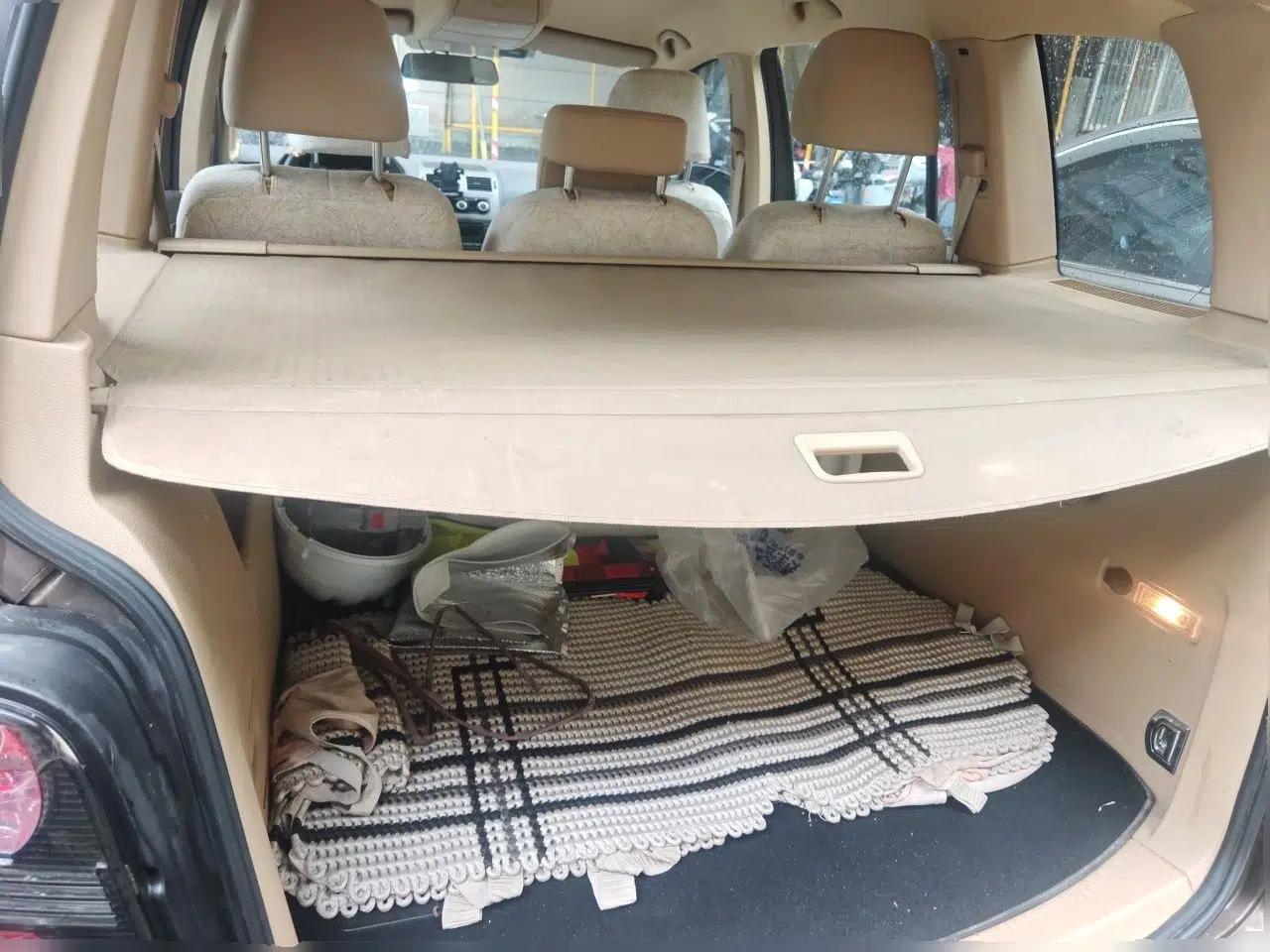 Volkswagen Touran 2011 1.4T Manual ZhiShang Edition 5-seater — миниатюра 19