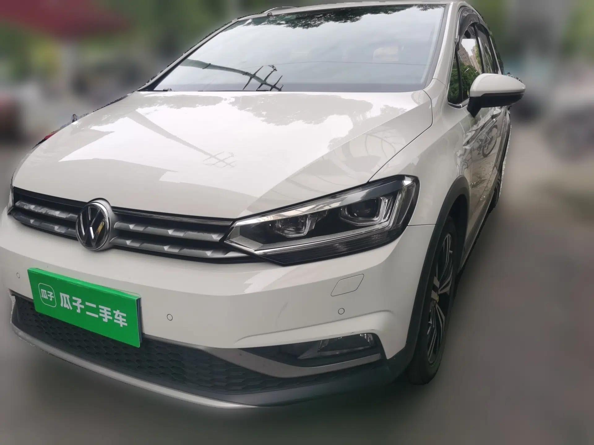 Volkswagen Touran 2018 Volkswagen Touran L 280TSI DSG Boundary Edition 7 Seats China V Emission Standard — миниатюра 1