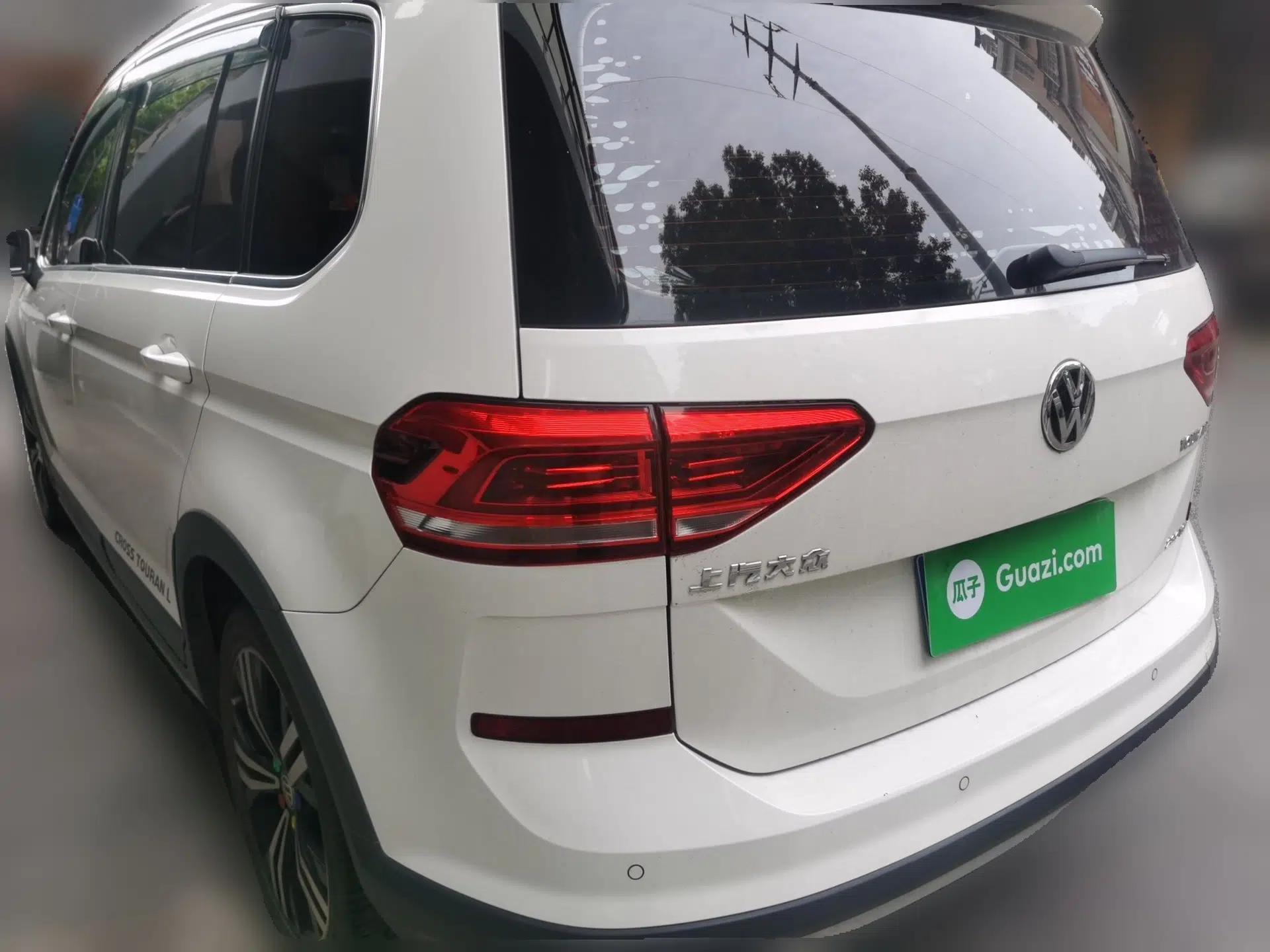 Volkswagen Touran 2018 Volkswagen Touran L 280TSI DSG Boundary Edition 7 Seats China V Emission Standard — миниатюра 4