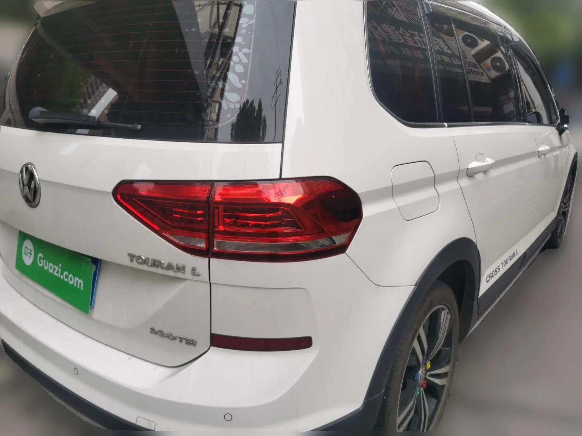 Volkswagen Touran 2018 Volkswagen Touran L 280TSI DSG Boundary Edition 7 Seats China V Emission Standard — миниатюра 6