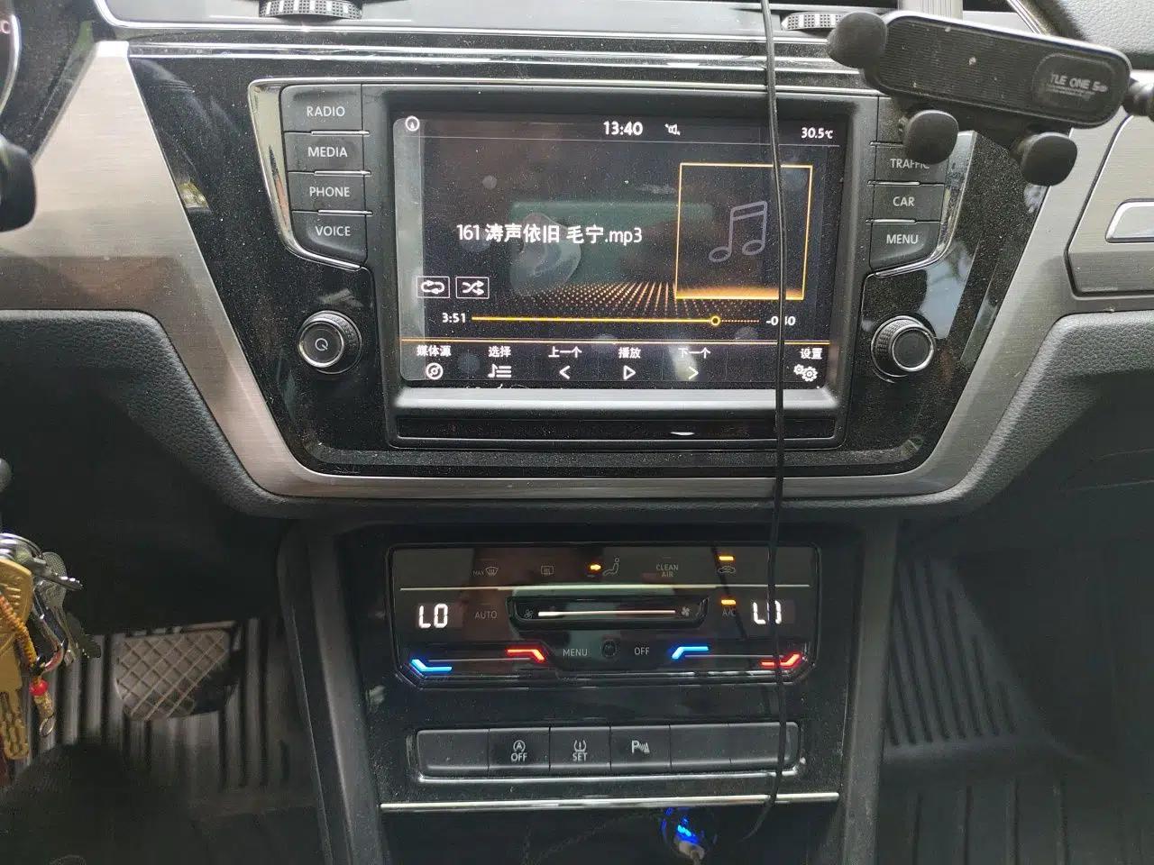 Volkswagen Touran 2021 Touran L 280TSI DSG Comfort Edition 7 Seats — миниатюра 13