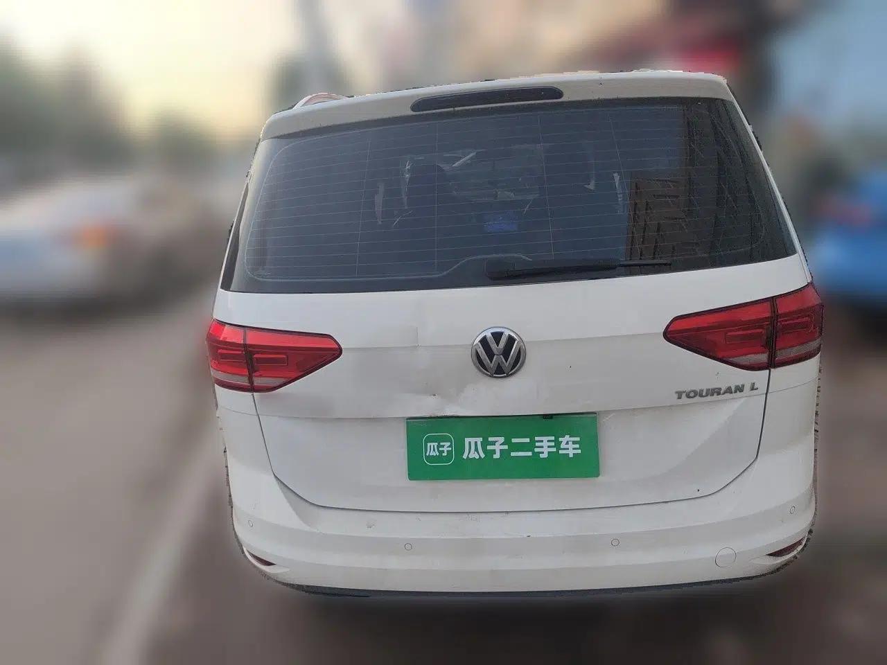 Volkswagen Touran 2018 Volkswagen Touran L 280TSI DSG Style Edition 7 Seats China V Emission Standard — миниатюра 5