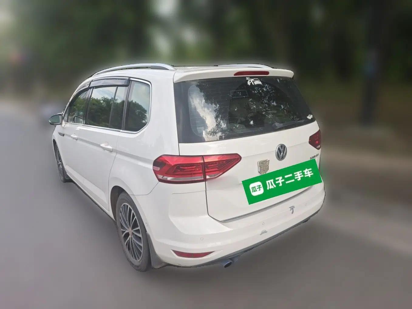 Volkswagen Touran 2016 Volkswagen Touran L 280TSI DSG Luxury Edition — миниатюра 4