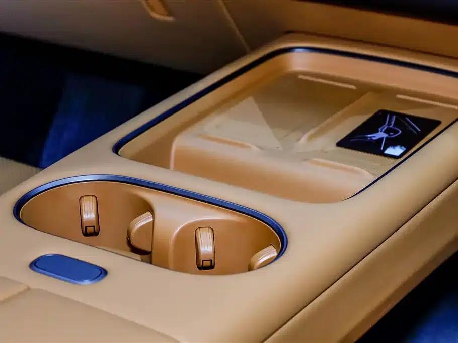 Li Auto i6 2025 Two-Wheel Drive Standard Edition — миниатюра 29
