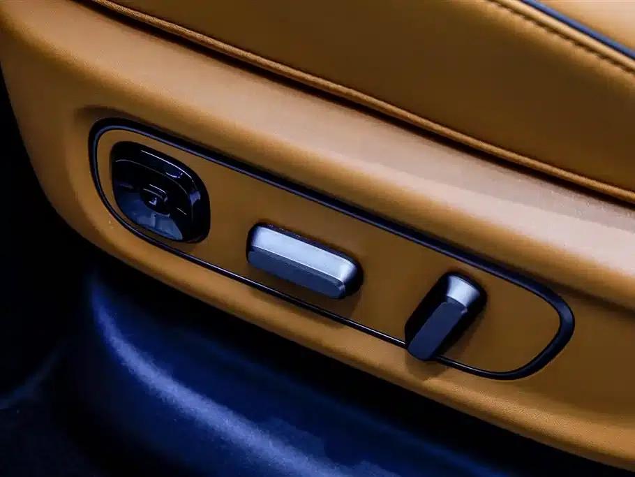 Li Auto i6 2025 Two-Wheel Drive Standard Edition — миниатюра 30