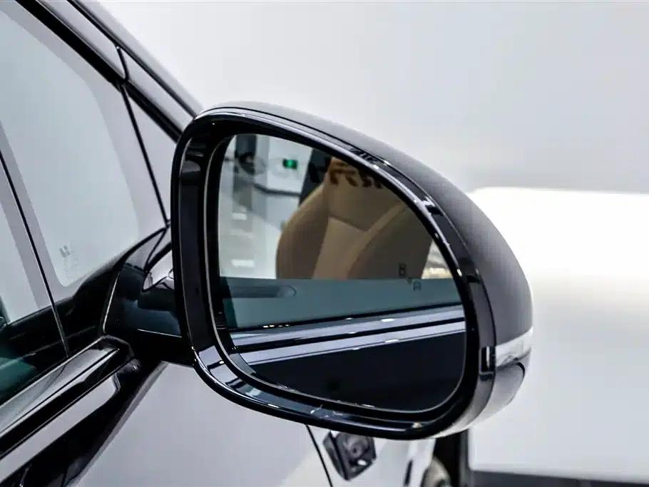 Li Auto i6 2025 Two-Wheel Drive Standard Edition — миниатюра 31