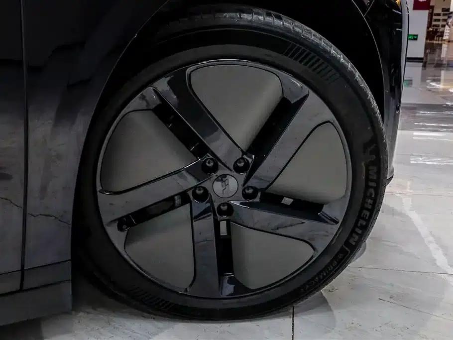 Li Auto i6 2025 Two-Wheel Drive Standard Edition — миниатюра 9