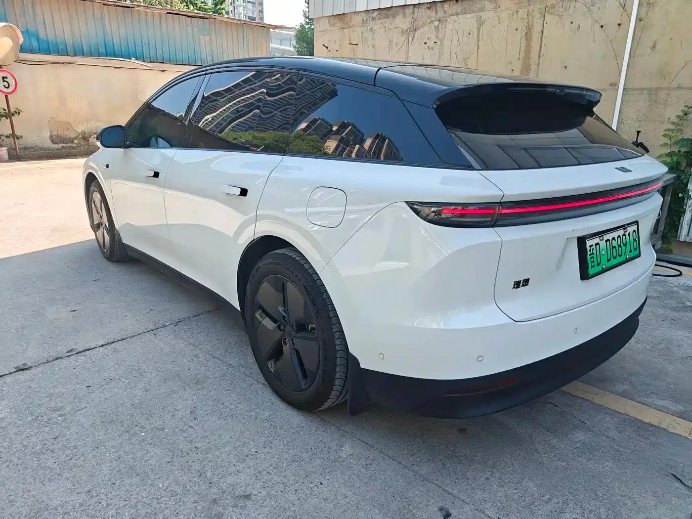 Li Auto i6 2025 Two-Wheel Drive Standard Edition — миниатюра 7