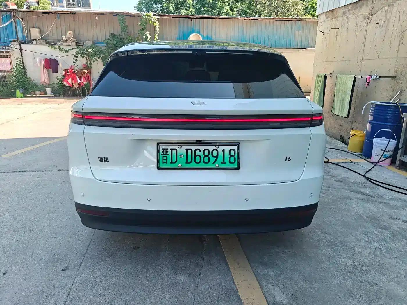 Li Auto i6 2025 Two-Wheel Drive Standard Edition — миниатюра 8