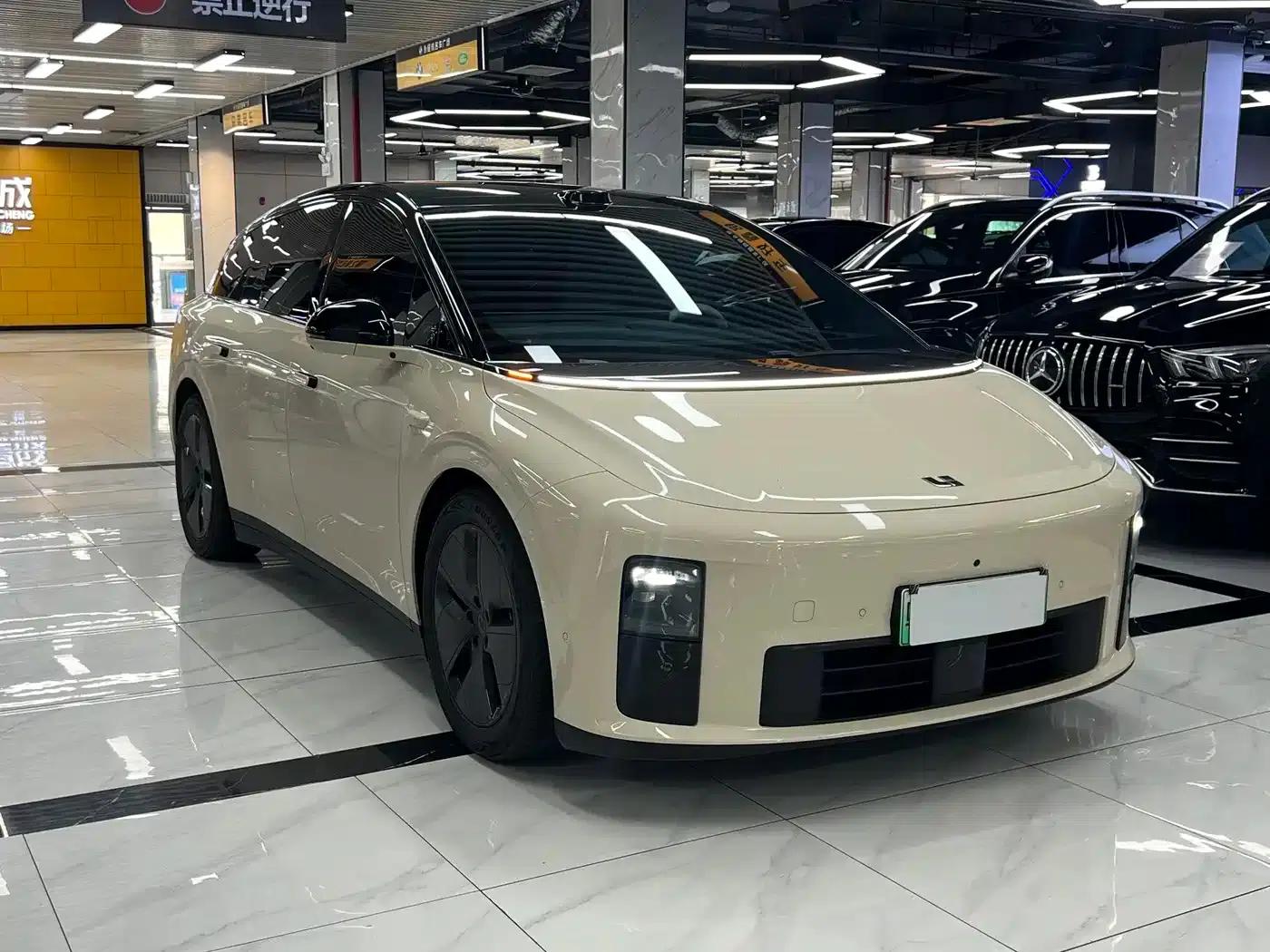 Li Auto i6 2025 Two-Wheel Drive Standard Edition — миниатюра 3
