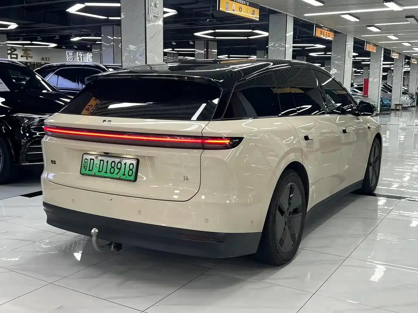 Li Auto i6 2025 Two-Wheel Drive Standard Edition — миниатюра 4