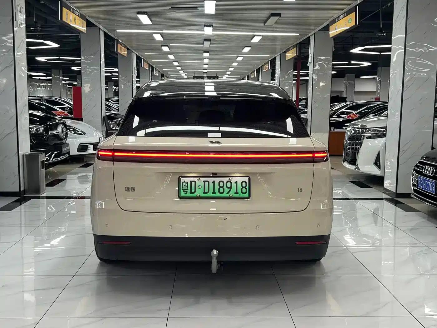 Li Auto i6 2025 Two-Wheel Drive Standard Edition — миниатюра 5