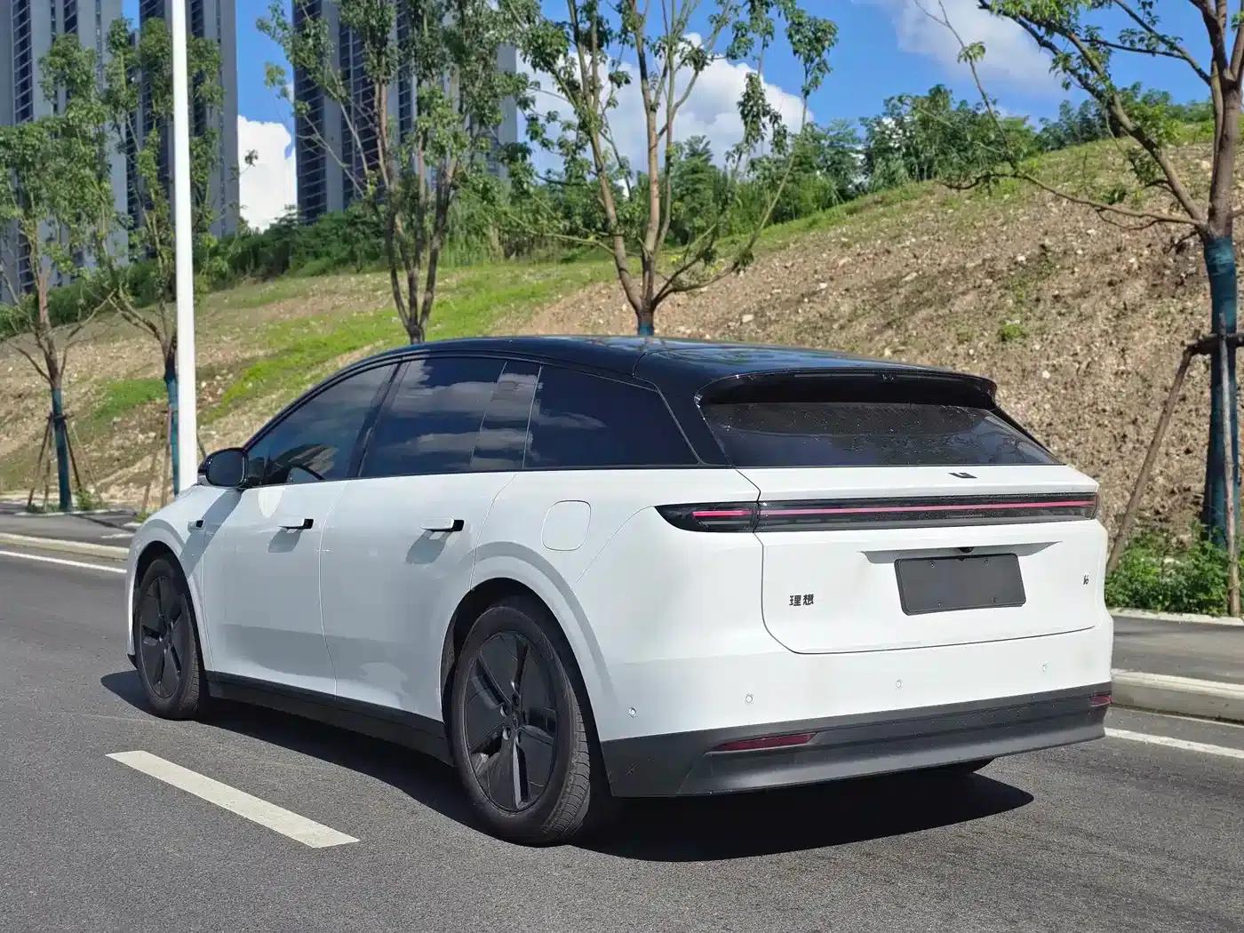 Li Auto i6 2025 Two-Wheel Drive Standard Edition — миниатюра 6