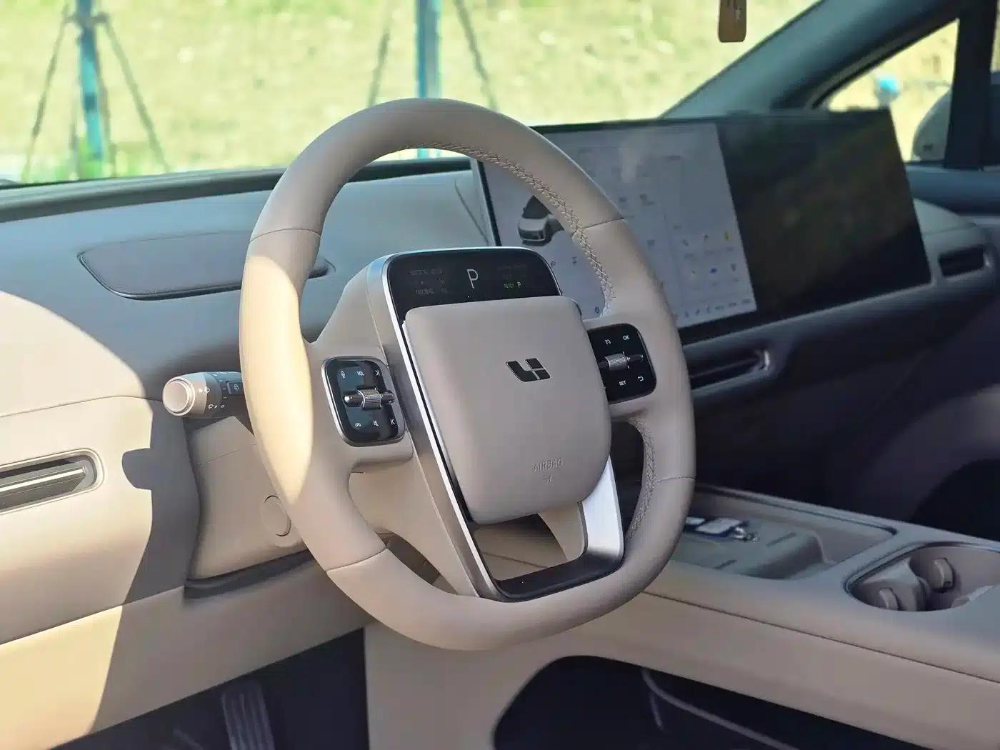 Li Auto i6 2025 Two-Wheel Drive Standard Edition — миниатюра 9