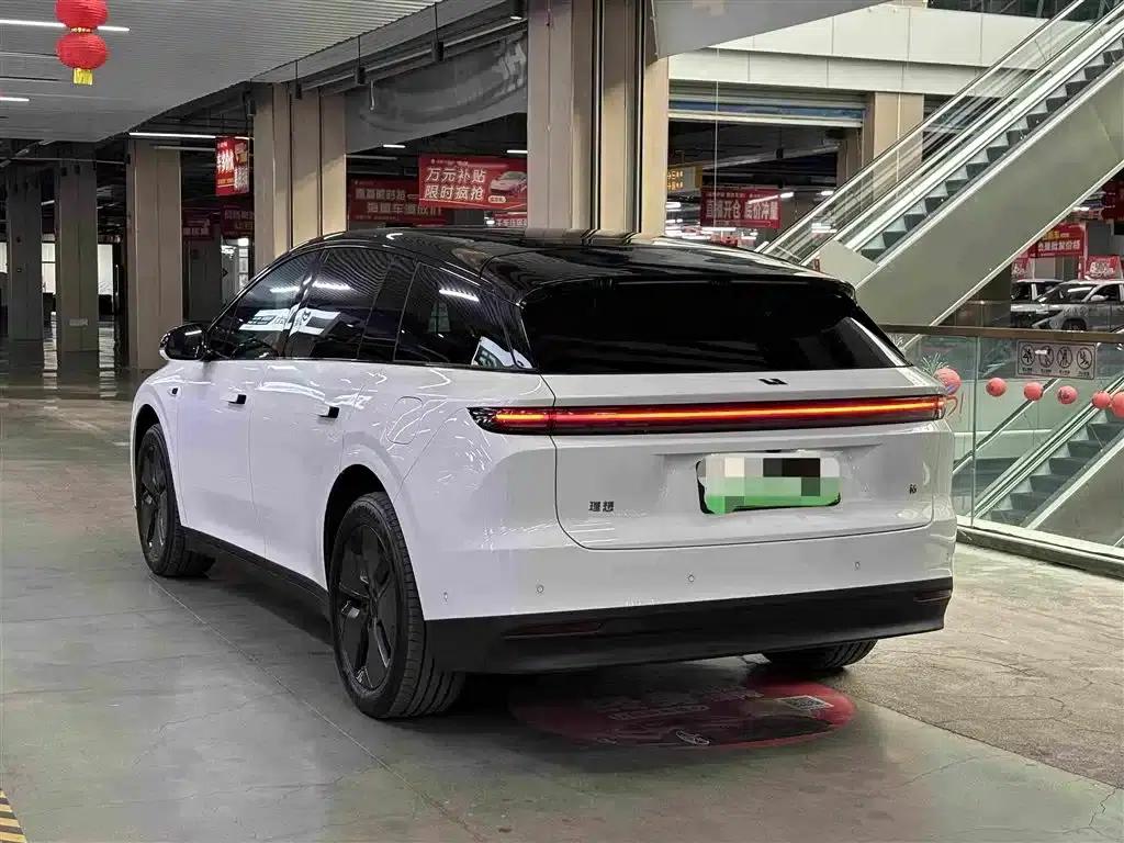 Li Auto i6 2025 Two-Wheel Drive Standard Edition — миниатюра 2