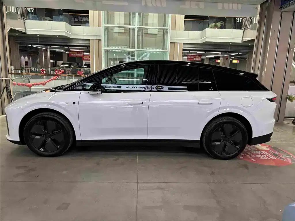 Li Auto i6 2025 Two-Wheel Drive Standard Edition — миниатюра 4