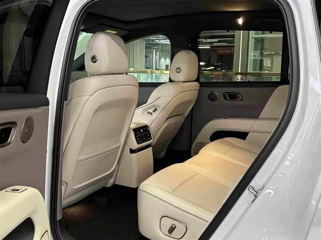 Li Auto i6 2025 Two-Wheel Drive Standard Edition — миниатюра 8