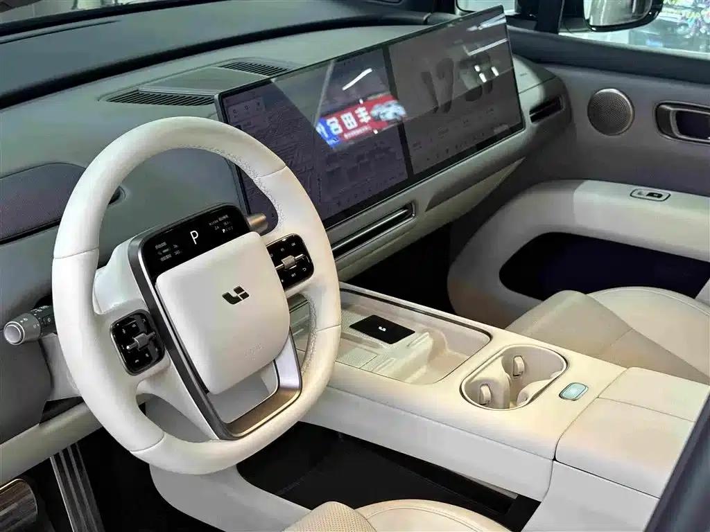 Li Auto i6 2025 Two-Wheel Drive Standard Edition — миниатюра 9