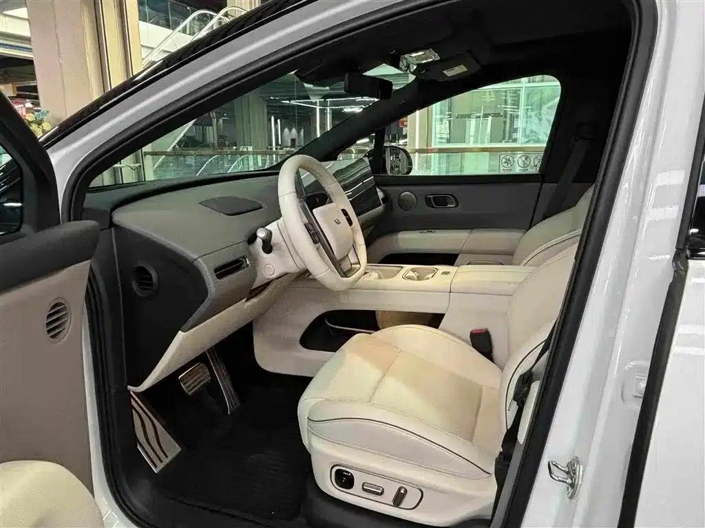 Li Auto i6 2025 Two-Wheel Drive Standard Edition — миниатюра 10