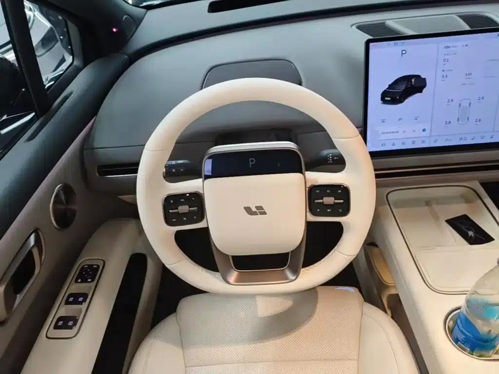 Li Auto i6 2025 Two-Wheel Drive Standard Edition — миниатюра 11