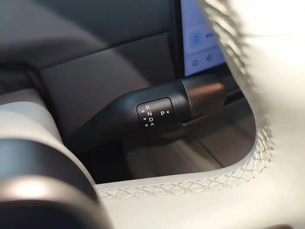 Li Auto i6 2025 Two-Wheel Drive Standard Edition — миниатюра 14