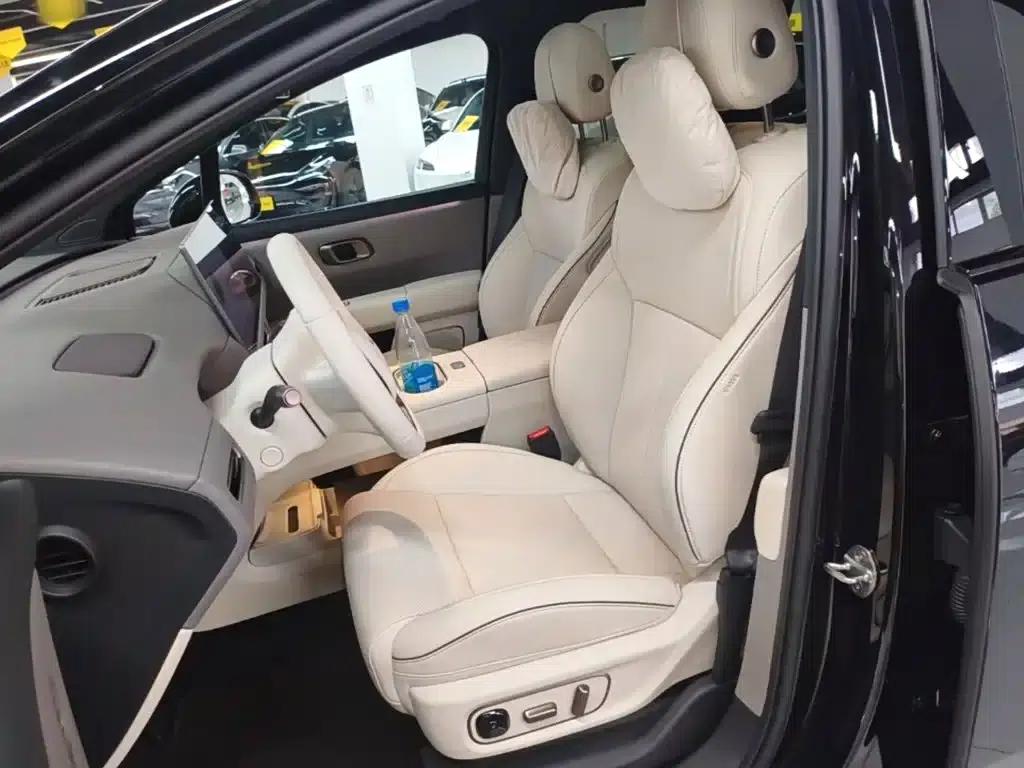 Li Auto i6 2025 Two-Wheel Drive Standard Edition — миниатюра 15