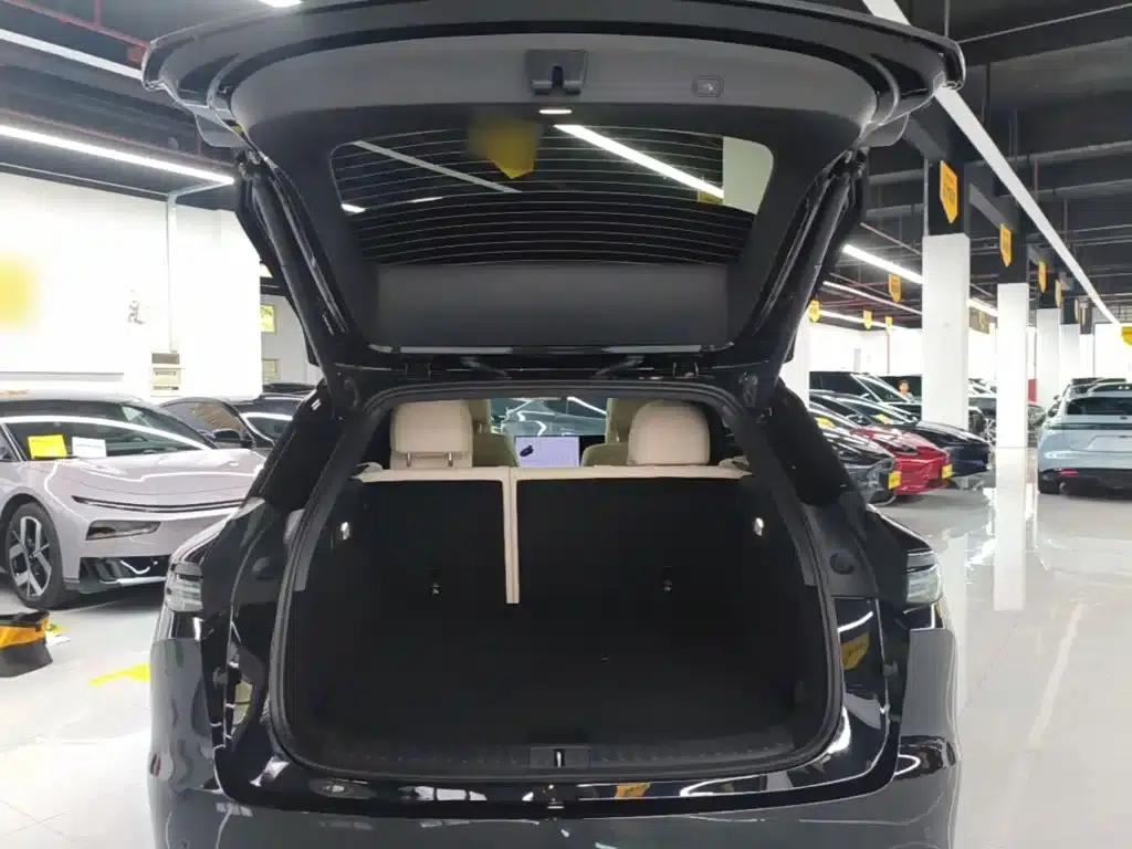 Li Auto i6 2025 Two-Wheel Drive Standard Edition — миниатюра 19