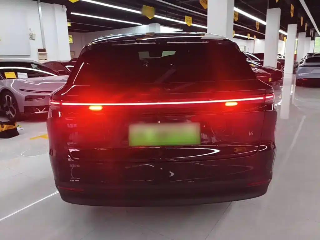 Li Auto i6 2025 Two-Wheel Drive Standard Edition — миниатюра 6
