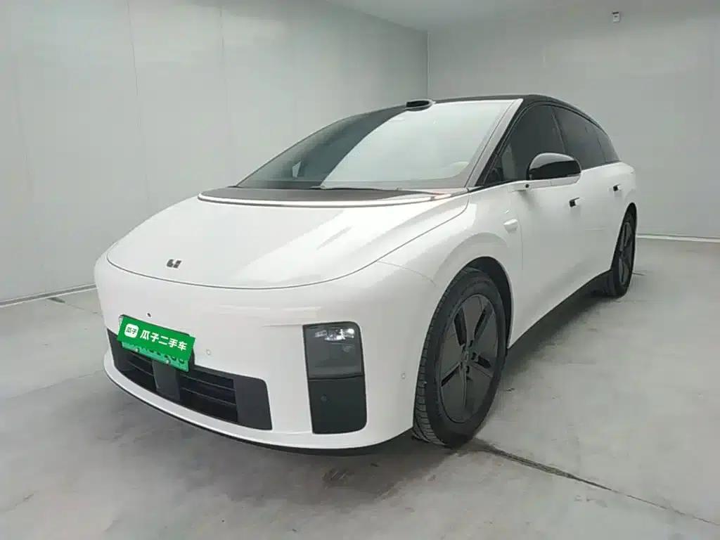 Li Auto i6 2025 Two-Wheel Drive Standard Edition — миниатюра 2