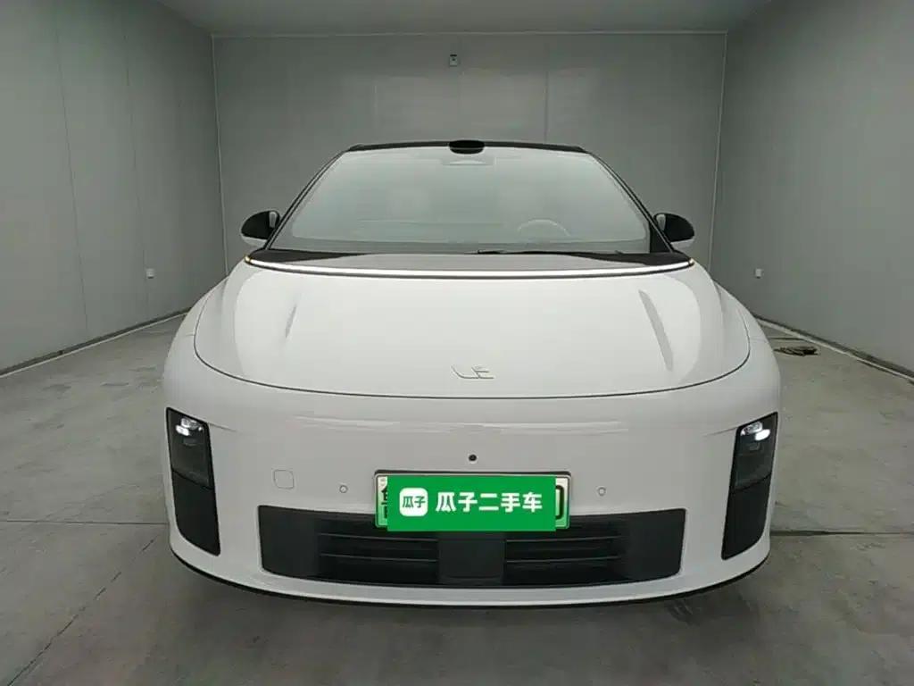Li Auto i6 2025 Two-Wheel Drive Standard Edition — миниатюра 3