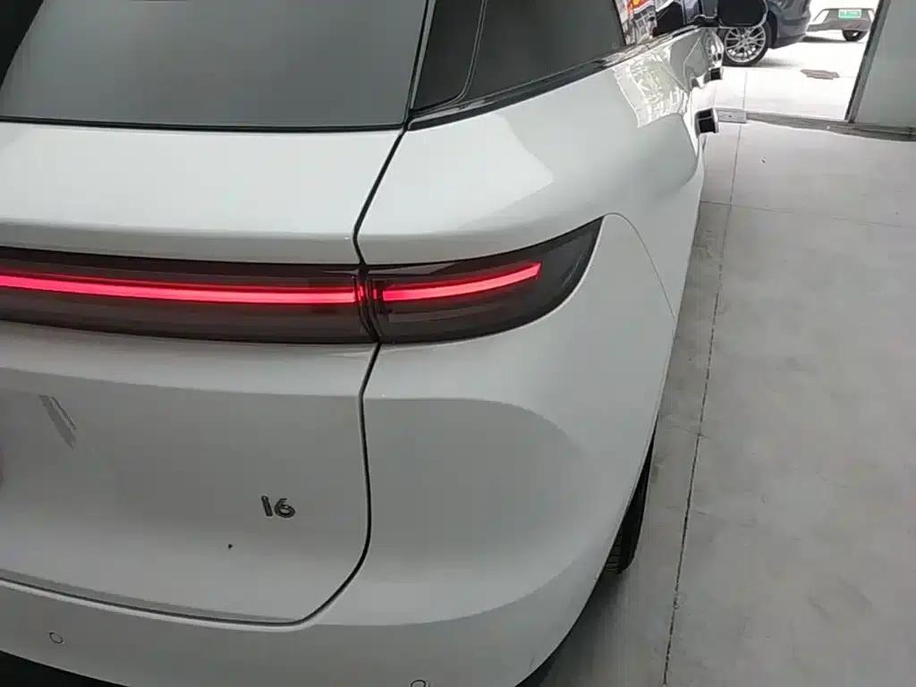 Li Auto i6 2025 Two-Wheel Drive Standard Edition — миниатюра 8