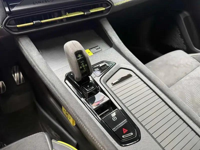 Lynk & Co 03 2023 03+ 2.0TD Automatic Performance Package — миниатюра 13