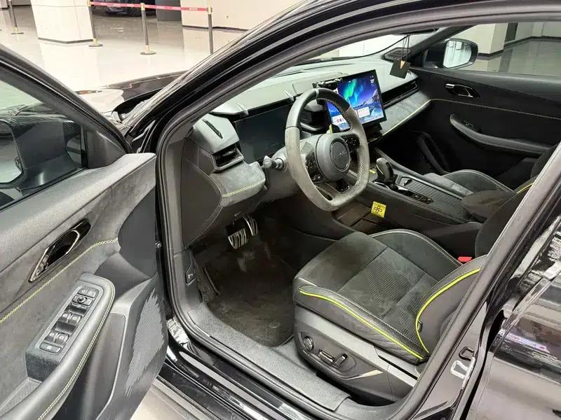 Lynk & Co 03 2023 03+ 2.0TD Automatic Performance Package — миниатюра 14